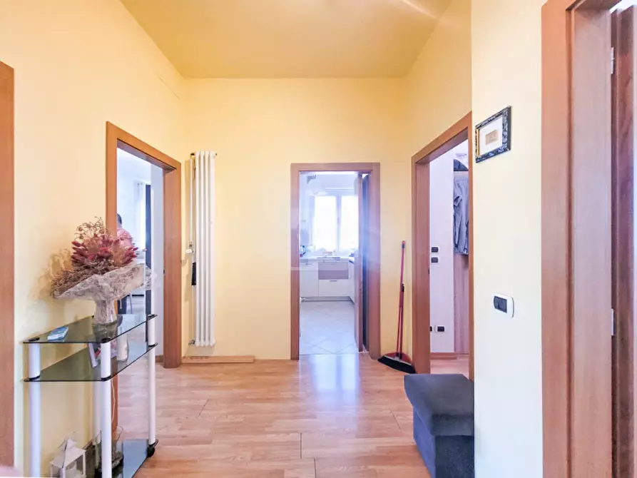 Immagine 10 di Appartamento in vendita  in Via Filanda a Riva Del Garda