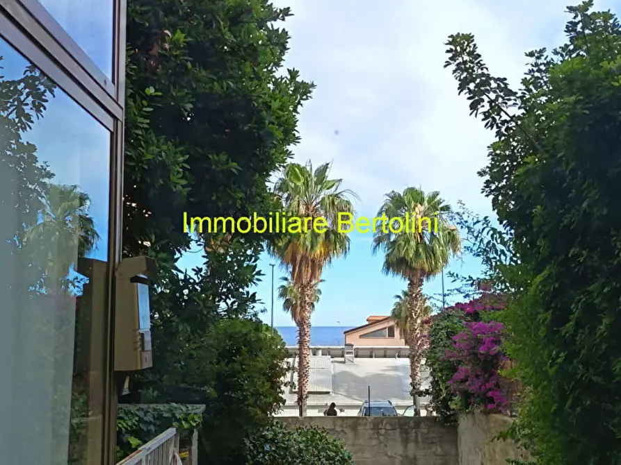 Immagine 1 di Appartamento in vendita  in VIA P. SEMERIA, 57 a San Remo