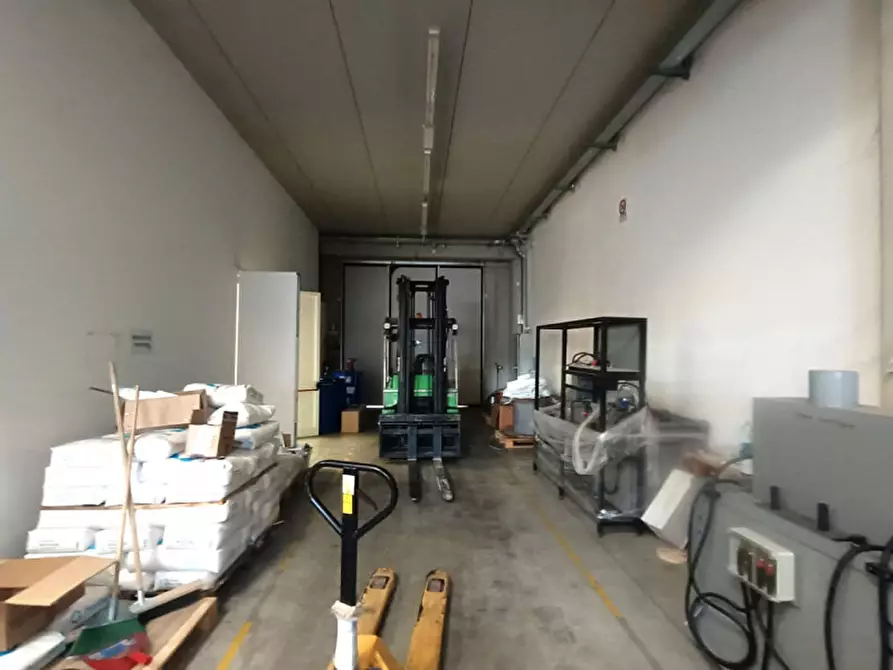 Immagine 3 di Capannone industriale in affitto  in via giacomo leopardi a Montevarchi
