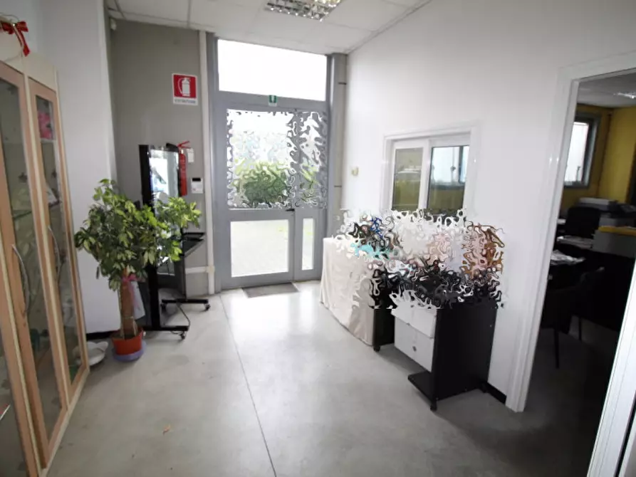 Immagine 23 di Capannone industriale in affitto  in via giacomo leopardi a Montevarchi