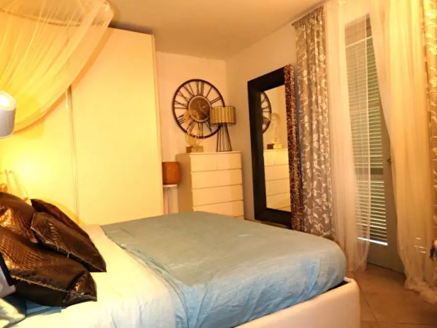 Immagine 27 di Villetta a schiera in vendita  in Via la familiare a Montevarchi