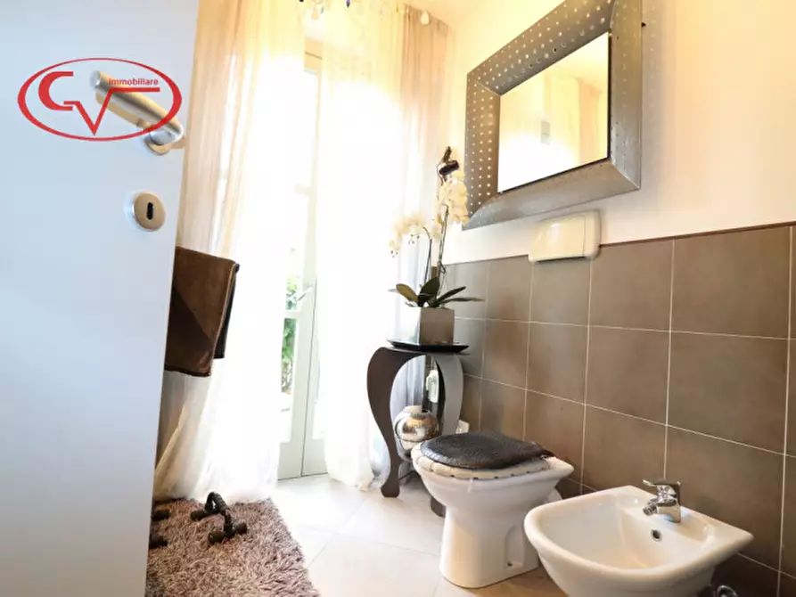 Immagine 30 di Villetta a schiera in vendita  in Via la familiare a Montevarchi