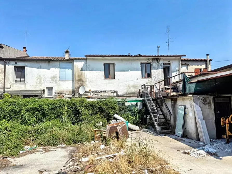 Immagine 15 di Appartamento in vendita  in Piazza della Repubblica, 37059 Volon VR, Italia a Zevio