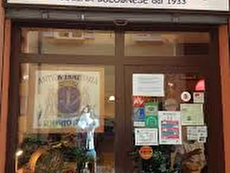 Immagine 1 di Attività commerciale in vendita  in Via Broccaindosso a Bologna
