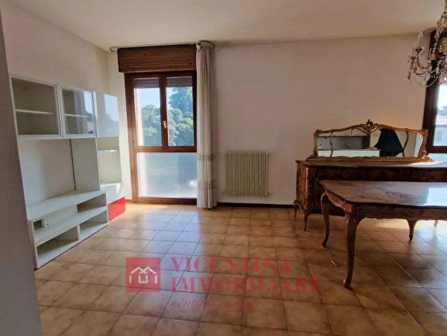 Immagine 3 di Appartamento in vendita  in via Rossini a Altavilla Vicentina