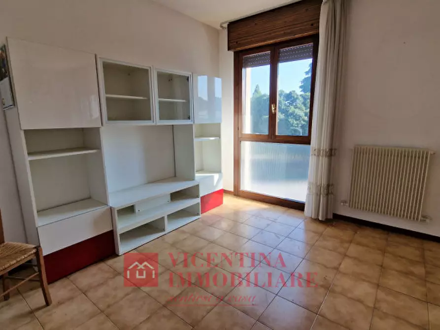 Immagine 4 di Appartamento in vendita  in via Rossini a Altavilla Vicentina