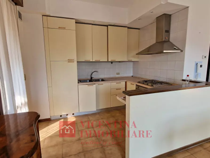 Immagine 5 di Appartamento in vendita  in via Rossini a Altavilla Vicentina