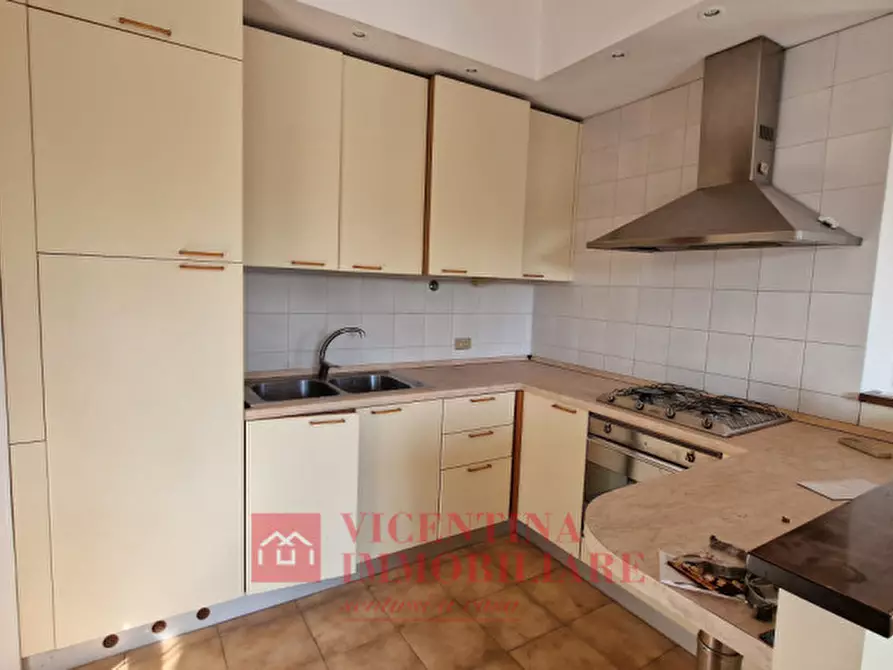 Immagine 7 di Appartamento in vendita  in via Rossini a Altavilla Vicentina