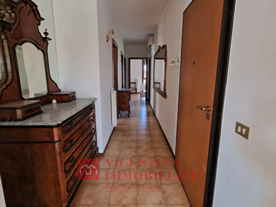 Immagine 8 di Appartamento in vendita  in via Rossini a Altavilla Vicentina