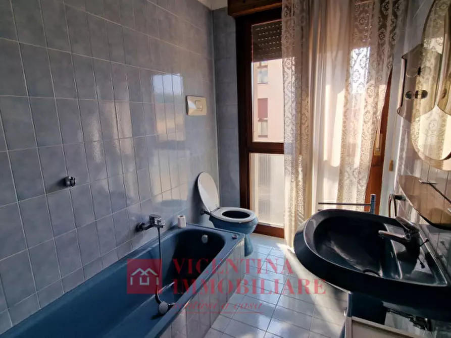 Immagine 11 di Appartamento in vendita  in via Rossini a Altavilla Vicentina