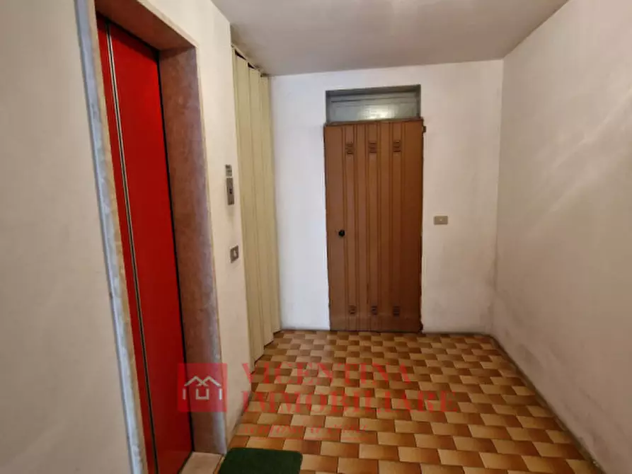 Immagine 20 di Appartamento in vendita  in via Rossini a Altavilla Vicentina