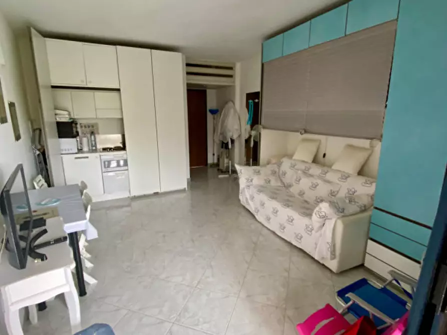 Immagine 4 di Appartamento in vendita  in Via Panizzi a San Remo