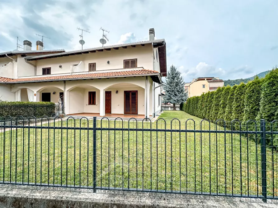 Immagine 3 di Villetta a schiera in vendita  in via primo maggio 2a a Quarona