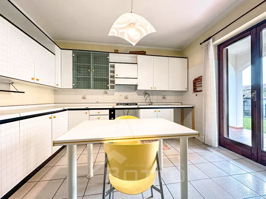 Immagine 6 di Villetta a schiera in vendita  in via primo maggio 2a a Quarona