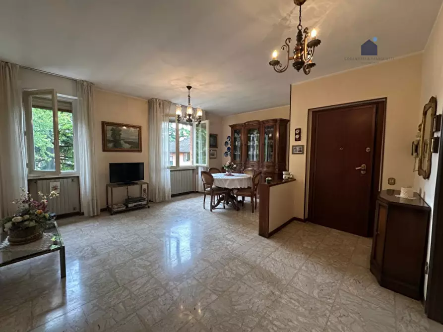 Immagine 2 di Appartamento in vendita  in Via Camillo Benso Conte Di Cavour a Botticino