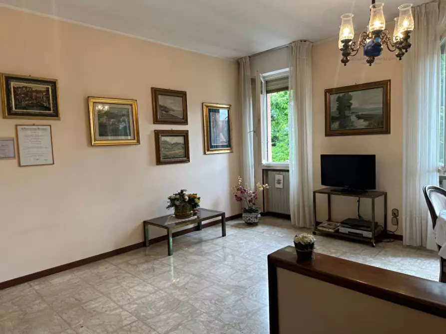 Immagine 5 di Appartamento in vendita  in Via Camillo Benso Conte Di Cavour a Botticino
