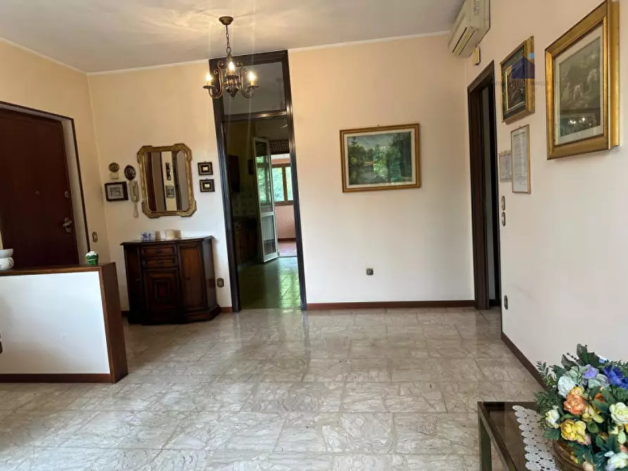 Immagine 12 di Appartamento in vendita  in Via Camillo Benso Conte Di Cavour a Botticino