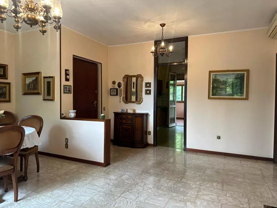 Immagine 14 di Appartamento in vendita  in Via Camillo Benso Conte Di Cavour a Botticino