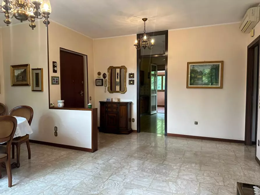 Immagine 16 di Appartamento in vendita  in Via Camillo Benso Conte Di Cavour a Botticino