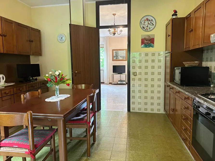 Immagine 24 di Appartamento in vendita  in Via Camillo Benso Conte Di Cavour a Botticino