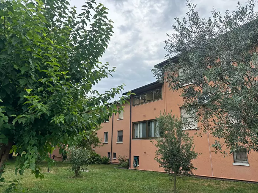 Immagine 53 di Appartamento in vendita  in Via Camillo Benso Conte Di Cavour a Botticino