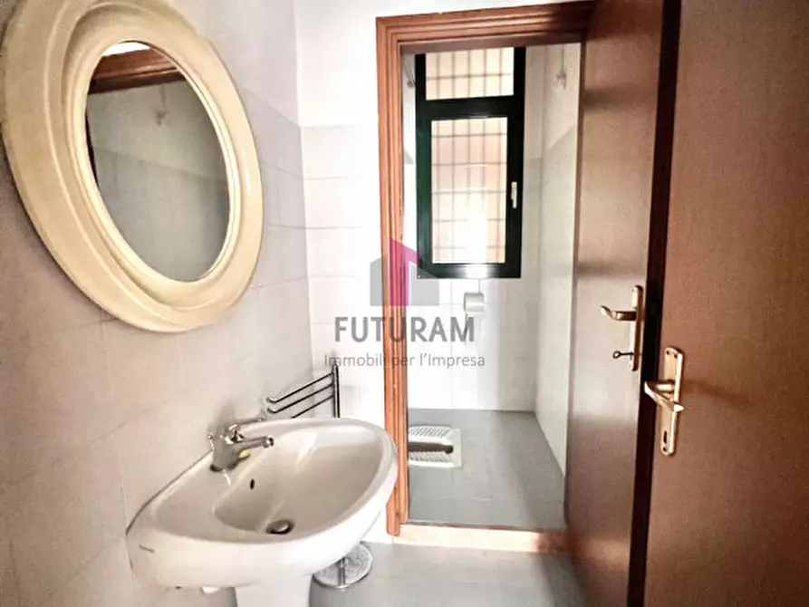 Immagine 17 di Laboratorio in affitto  in Viale Sant'Agostino 6 a Vicenza