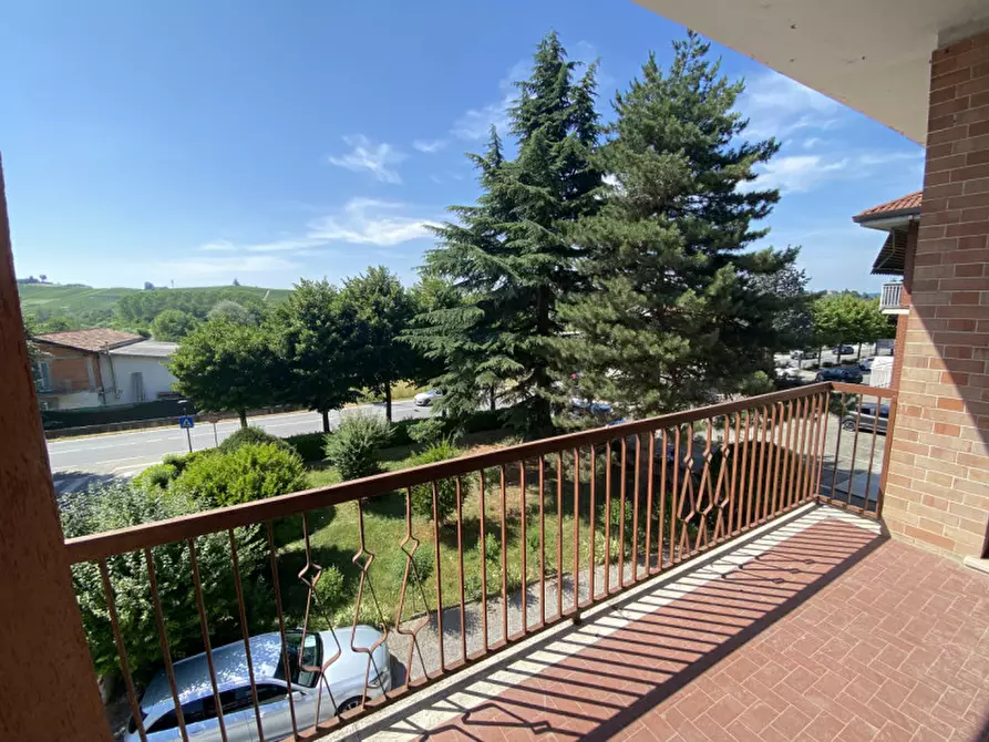 Immagine 13 di Appartamento in vendita  in Via delle Rose a Grinzane Cavour