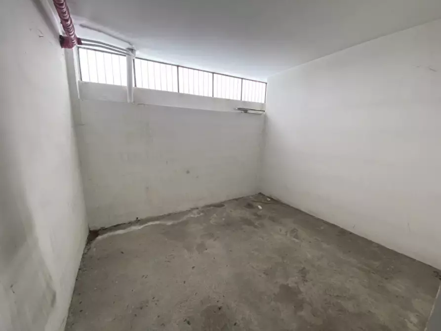 Immagine 16 di Appartamento in vendita  in Via delle Rose a Grinzane Cavour