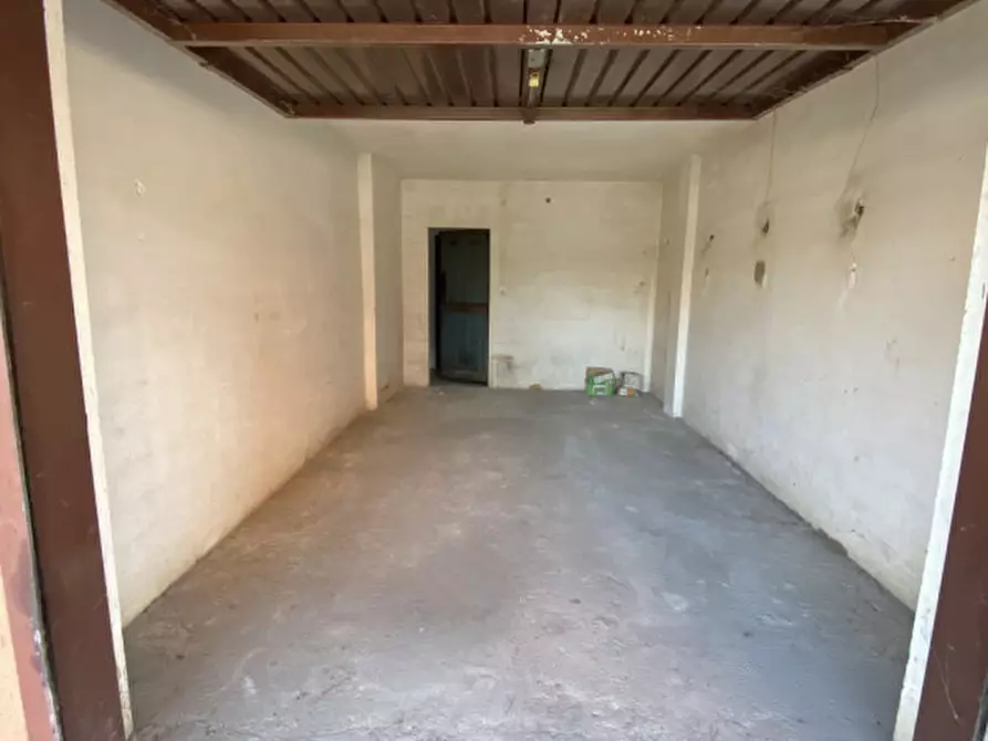 Immagine 17 di Appartamento in vendita  in Via delle Rose a Grinzane Cavour