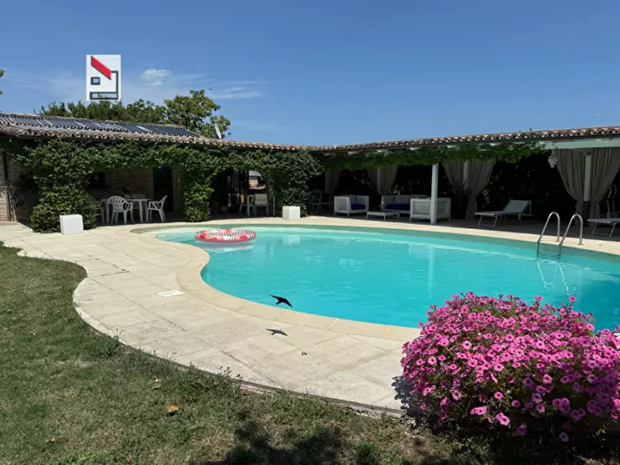 Immagine 2 di Rustico / casale in vendita  in Via della Pieve a Cartoceto