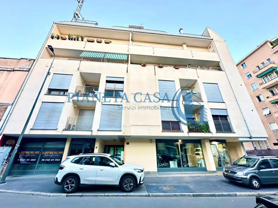 Immagine 15 di Appartamento in vendita  in via mola 7 milano a Milano