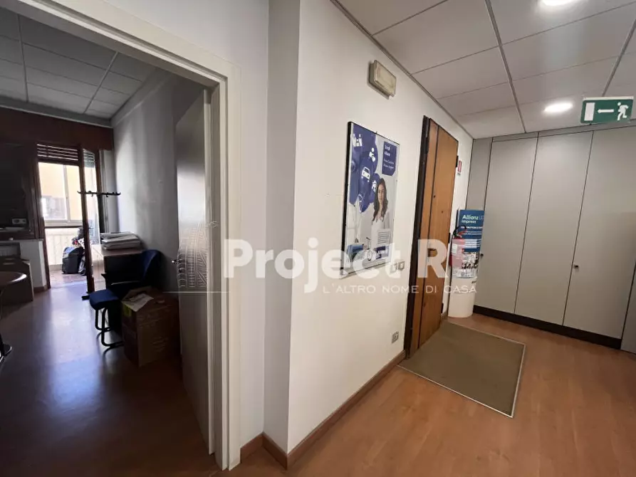 Immagine 14 di Ufficio in affitto  in ViA Giudecca a Reggio Di Calabria