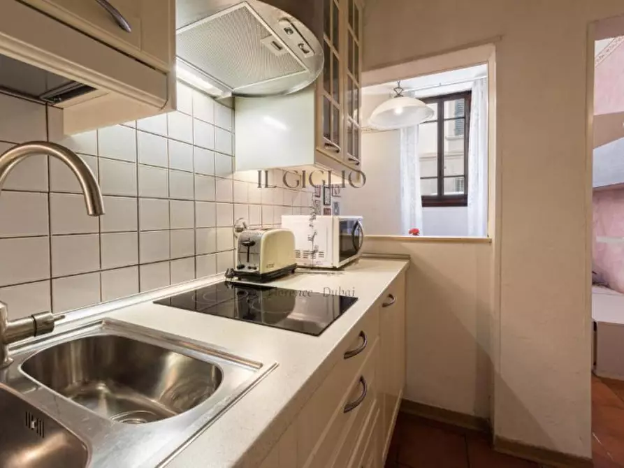 Immagine 7 di Appartamento in vendita  in Via di San Francesco di Paola a Firenze