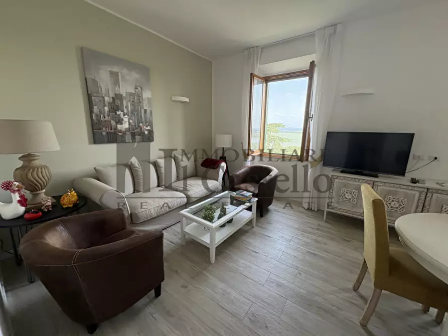 Immagine 3 di Appartamento in vendita  in Via Belvedere a Castiglione Del Lago