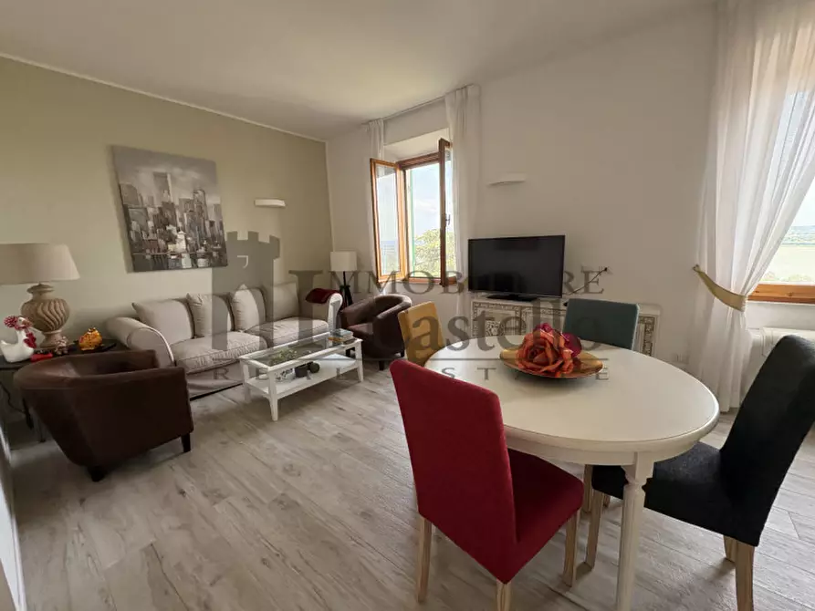 Immagine 5 di Appartamento in vendita  in Via Belvedere a Castiglione Del Lago