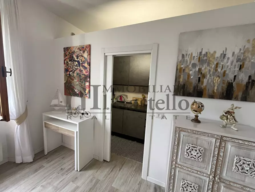 Immagine 10 di Appartamento in vendita  in Via Belvedere a Castiglione Del Lago