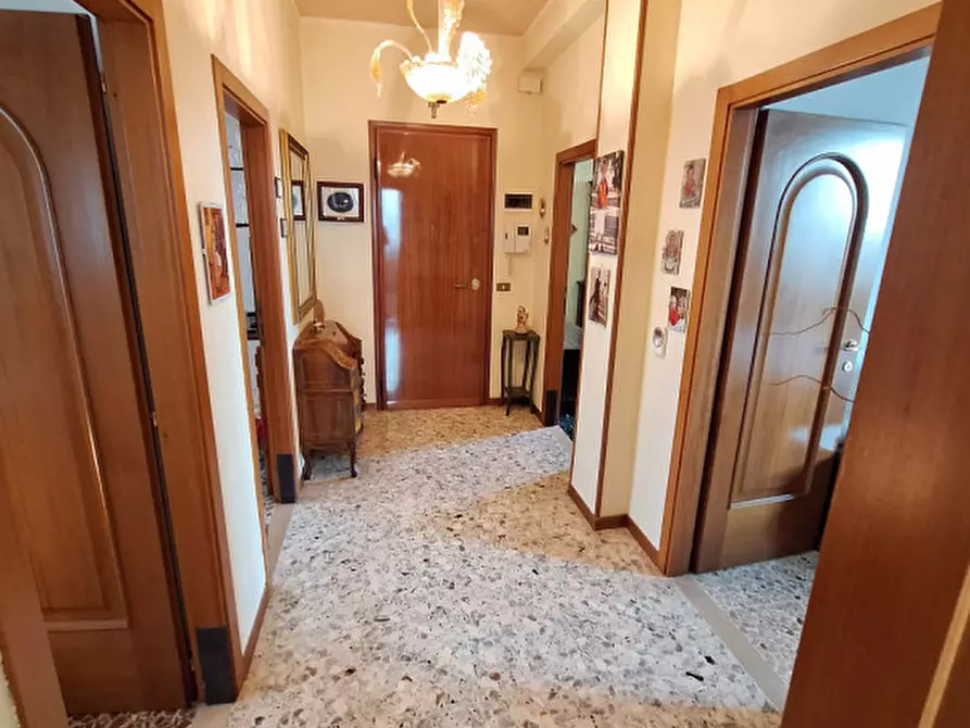 Immagine 2 di Appartamento in vendita  in via Imperia 9 a Modena