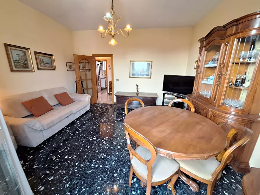 Immagine 6 di Appartamento in vendita  in via Imperia 9 a Modena