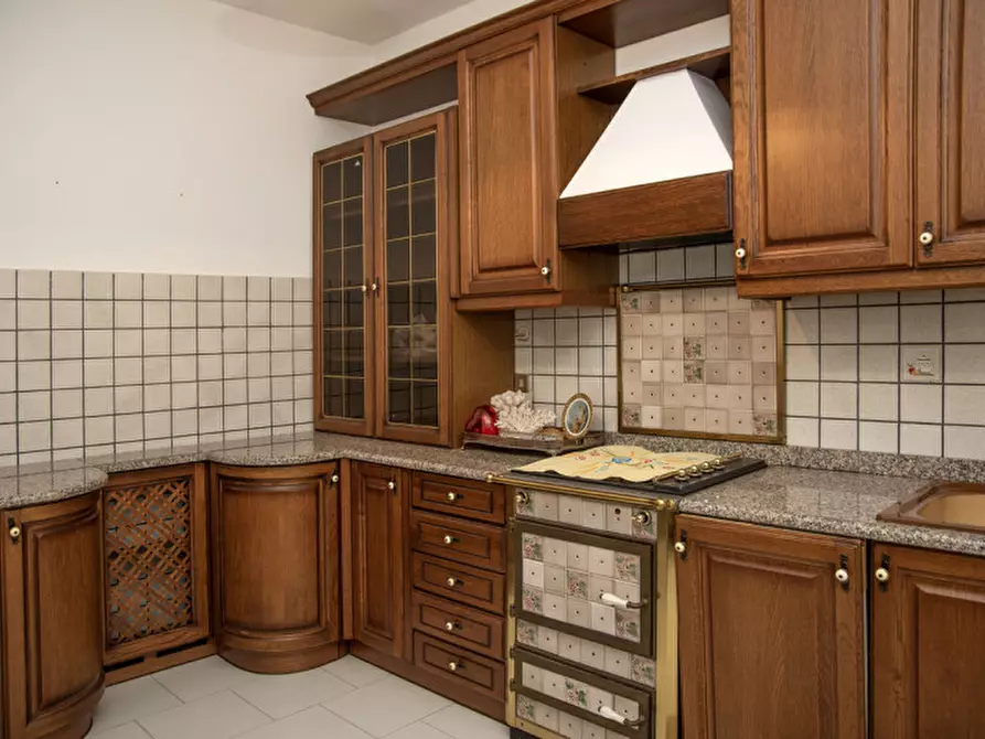 Immagine 8 di Villa in vendita  in Via Carlo Casalegno a Bussolengo