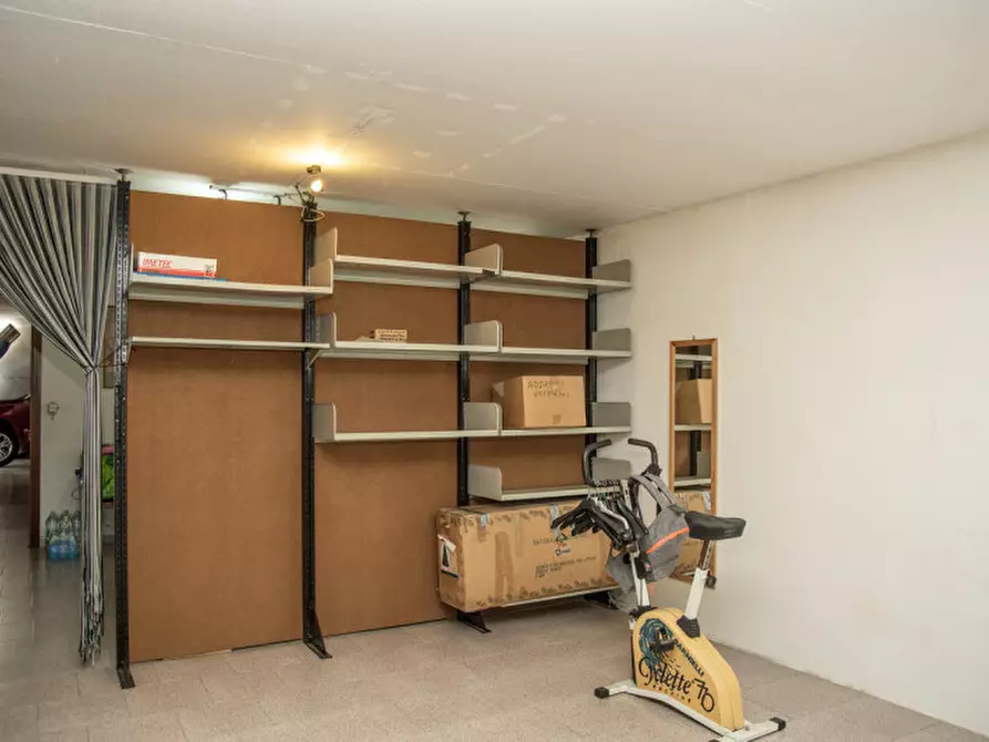 Immagine 47 di Villa in vendita  in Via Carlo Casalegno a Bussolengo