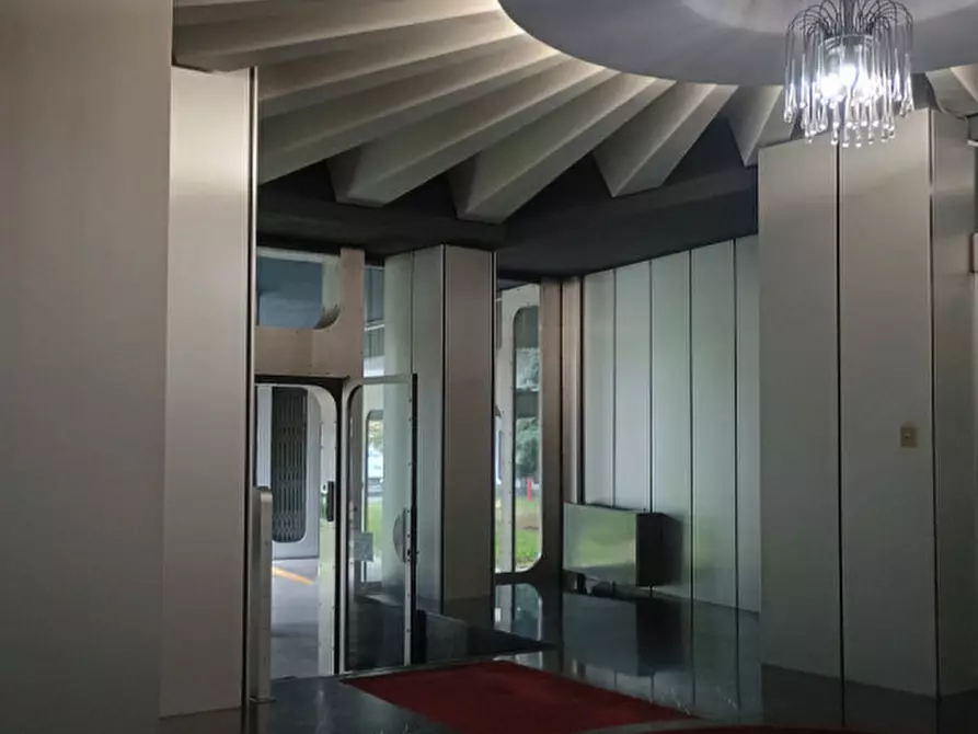 Immagine 3 di Attività commerciale in vendita  in Corso Francia 222 a Collegno