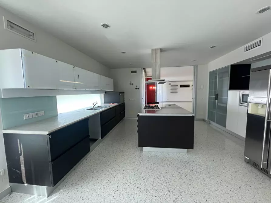 Immagine 7 di Villa in vendita  in Via Roma a Legnaro