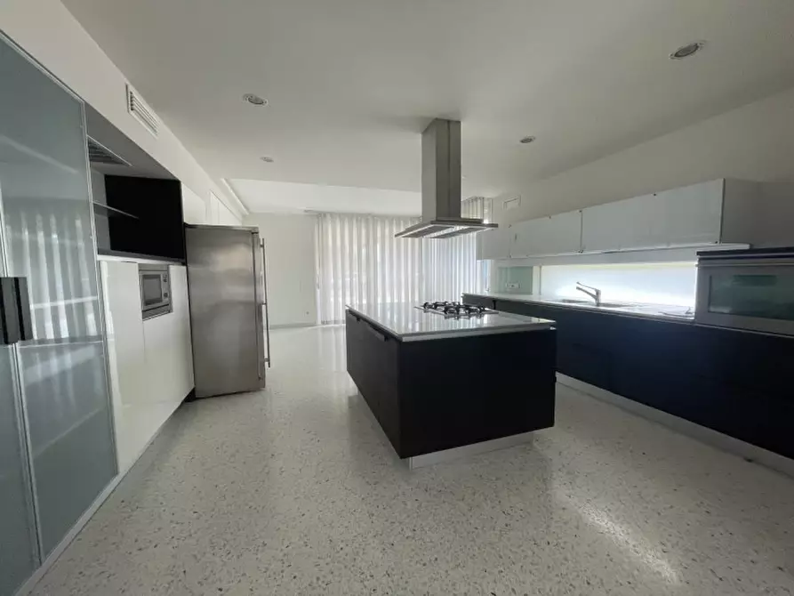 Immagine 8 di Villa in vendita  in Via Roma a Legnaro