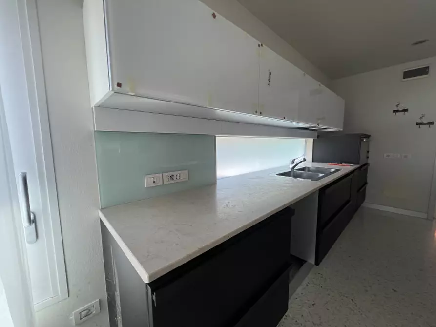 Immagine 12 di Villa in vendita  in Via Roma a Legnaro