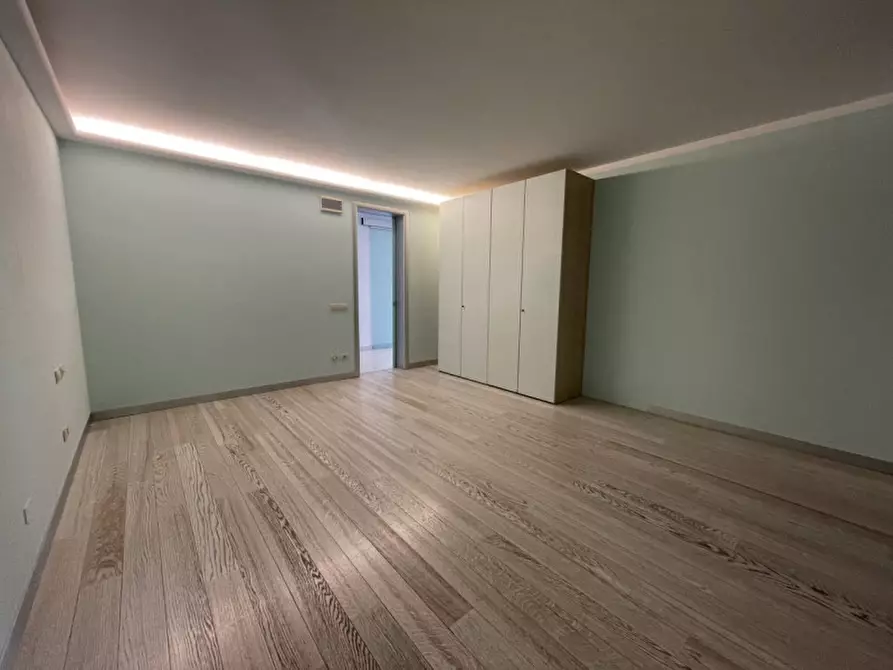 Immagine 15 di Villa in vendita  in Via Roma a Legnaro