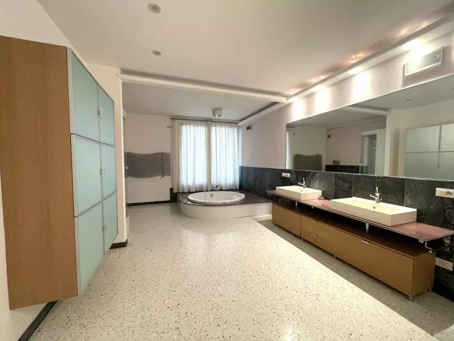 Immagine 22 di Villa in vendita  in Via Torino a Legnaro