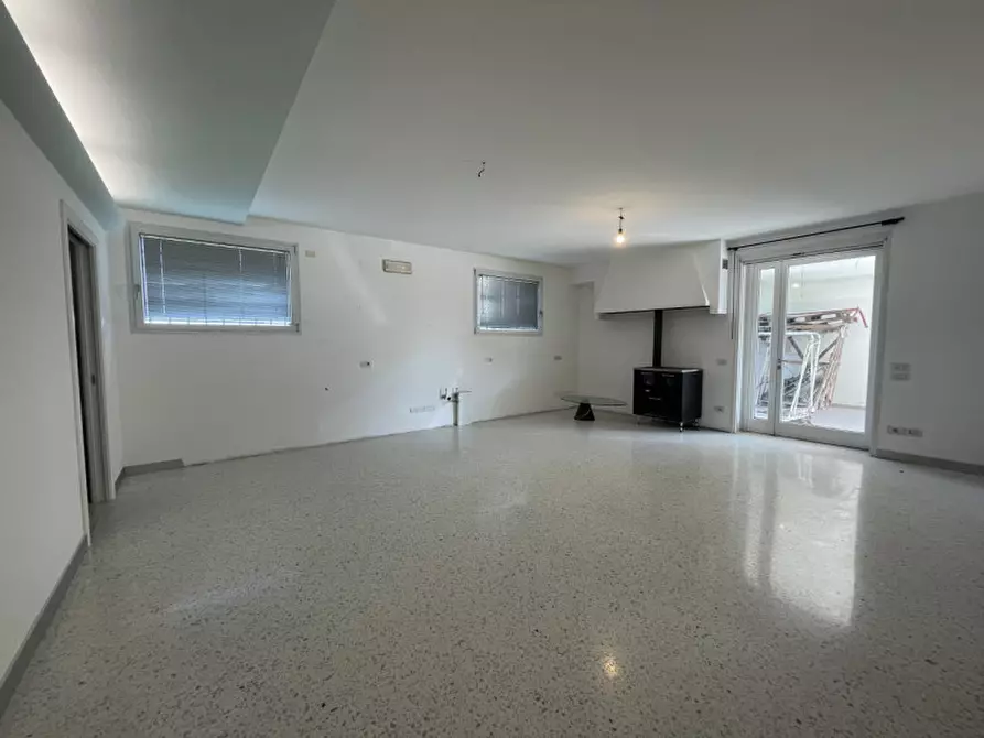 Immagine 27 di Villa in vendita  in Via Roma a Legnaro