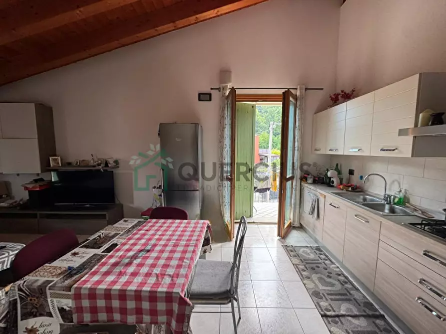 Immagine 5 di Appartamento in vendita  in Piazza Vittorio Veneto a Caldiero