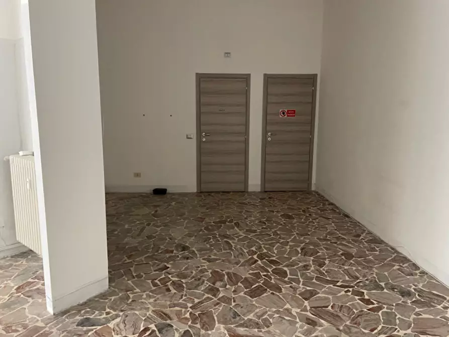 Immagine 12 di Negozio in affitto  in Via Aravecchia 17 a Sassuolo