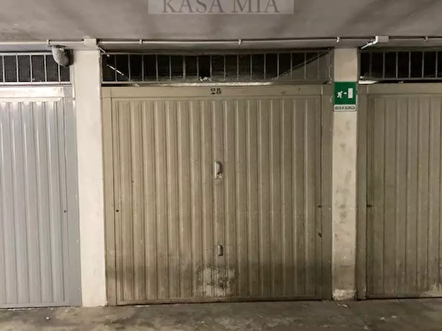 Immagine 3 di Garage in vendita  in Via Filippo Brunelleschi a Settimo Torinese